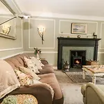 Deer Rise Hotel